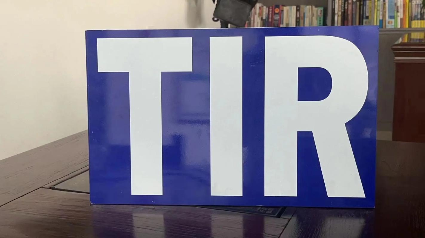 中国_英国TIR卡车双向整车陆运专线 — 中英卡航